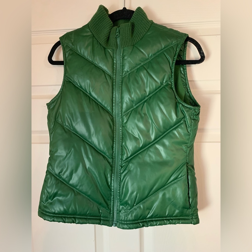 Old navy green puff vest